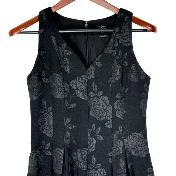 Ann Taylor Womens Black Floral Sleeveless Dress V-Neck Fit & Flare Size 0 - Picture 2 of 5